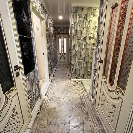 Уютная Трёхкомнатная Квартира В Центре Алматы Almatý Exterior foto